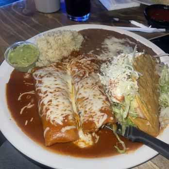 La Cabana De Suisun - Three combo plate with shredded beef and a shrimp taco - Mexican Near Me - Suisun City, California La Cabana De Suisun - Three combo plate with shredded beef and a shrimp taco - Mexican Near Me - Suisun City, California