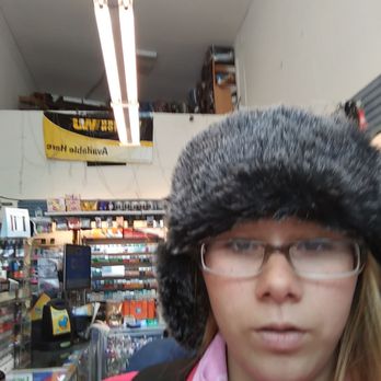 Sapphire Smoke Shop - They gor a frign western union here omg yasss - Tobacco Shops Near Me - Berkeley, California