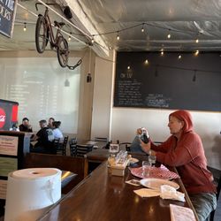 Barhop Brewing & Taproom