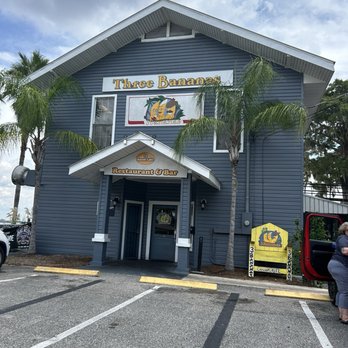 3 Bananas - Three banana chair next to the entrance - Fish & Chips Near Me - Crescent City, Florida