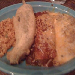 Dos Locos Mexican Restaurant and Cantina - Chili Rellano and Beef Enchillada dinner
