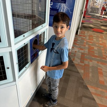 Discovery World - Kids enjoy - Children's Museums Near Me - Milwaukee, Wisconsin