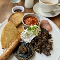Scotts Kitchen - A full Scottish breakfast!