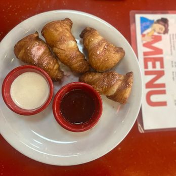Breakfast Bitch - The pastry was lacking flavor. The strawberry dip was ok. The white dip tasted like nothing. Not sweet no flavor. Strange. - Breakfast & Brunch Near Me - Phoenix, Arizona