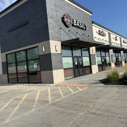 Basil's Italian - Store front