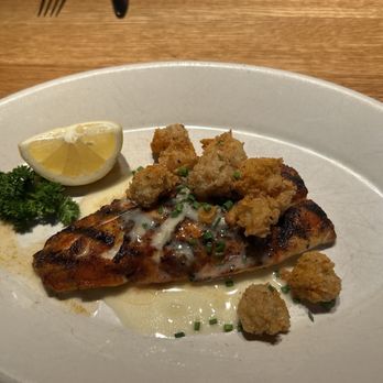 Hillstone - Red fish with Vince's Fried Shrimp - Salad Near Me - Houston, Texas
