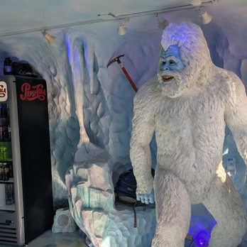 Der Snow Cave - Shaved Ice Near Me - Leavenworth, Washington Der Snow Cave - Shaved Ice Near Me - Leavenworth, Washington