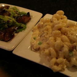 Jekyll & Hyde's - Mac and cheese plus devils on horseback, dates stuffed with goat cheese, Bacon, and pickled pears on mixed greens... Tasty!