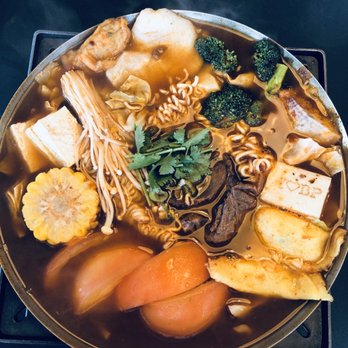 Boiling Point - Tender Beef Tomato soup - Taiwanese Near Me - Tukwila, Washington