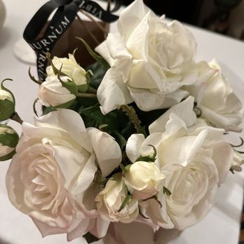 Viburnum Designs - Florists Near Me - Summit, New Jersey