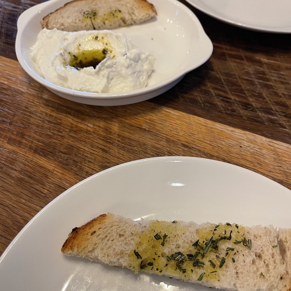Enza - The ricotta is so spready and good and they brought us extra bread without us even asking. Sweet Lulu!!! - Pizza Near Me - Wyndmoor, Pennsylvania