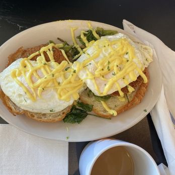 At Sunrise - Crabcake Benedict - Breakfast & Brunch Near Me - Imperial, Missouri