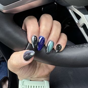 Lake Street Nails Bar - Cat eye + black + deep blue - Nail Salons Near Me - Kirkland, Washington Lake Street Nails Bar - Cat eye + black + deep blue - Nail Salons Near Me - Kirkland, Washington
