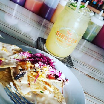 Deweyeat - Brisket Nachos and Grapefruit/Jalapeno Margaritas - Mexican Near Me - Dewey Beach, Delaware