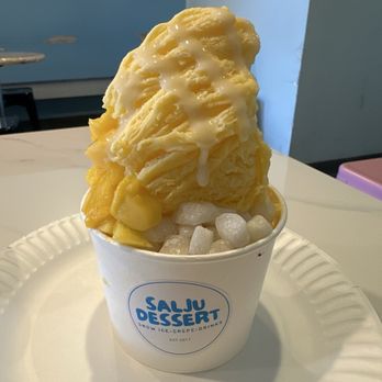 Salju Dessert - Mango shaved ice with mango bits and mochi - Desserts Near Me - Alhambra, California