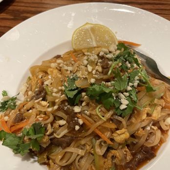 Chengdu - Pad Thai with beef - Chinese Near Me - Tulsa, Oklahoma