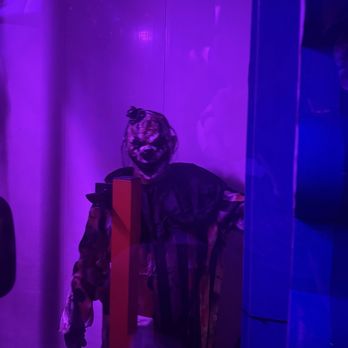 Haunted Carwash - Scary clown - Haunted Houses Near Me - Anaheim, California Haunted Carwash - Scary clown - Haunted Houses Near Me - Anaheim, California