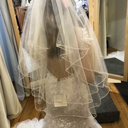 I Do Again - Nice selection of veils.