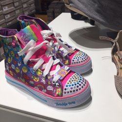 RENO - Skechers sneaker mit Blink Effekt - die Tochter von meinem Kumpel schwärmte davon:-))