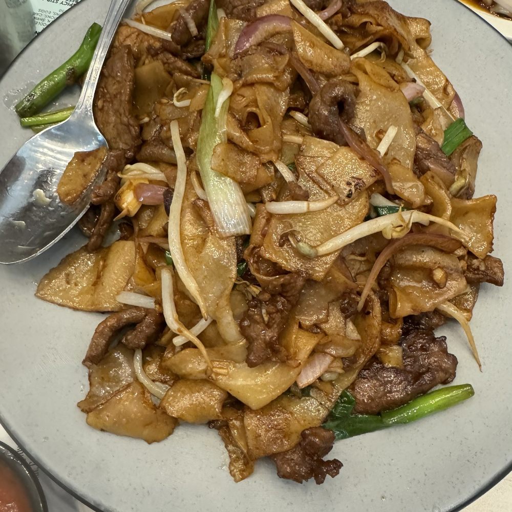 Open Rice Metropolitan - Beef Chow Fun - Asian Fusion Near Me - Charlotte, North Carolina Open Rice Metropolitan - Beef Chow Fun - Asian Fusion Near Me - Charlotte, North Carolina