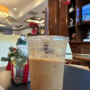 Toastique - Large Superfruit Smoothie - Juice Bars & Smoothies Near Me - Alexandria, Virginia
