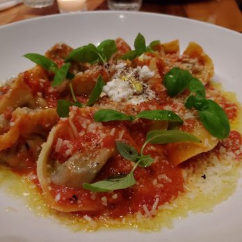 Fete - Ravioli pasta - New American Near Me - Honolulu, Hawaii