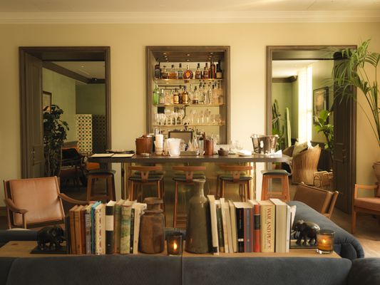 15.5.23 The South Kensington Club has now closed. by null