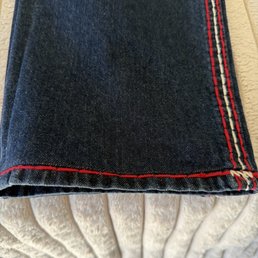 Hemmed jeans Hemmed jeans