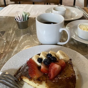 Bacari W 3rd - French toast and coffee - Breakfast & Brunch Near Me - Los Angeles, California