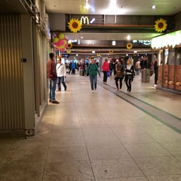 Hallway at Köln Hauptbahnhof Hallway at Köln Hauptbahnhof