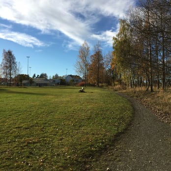Lambertseterparken - Lambertseter gård I det fjerne - Parks Near Me - Oslo, 03
