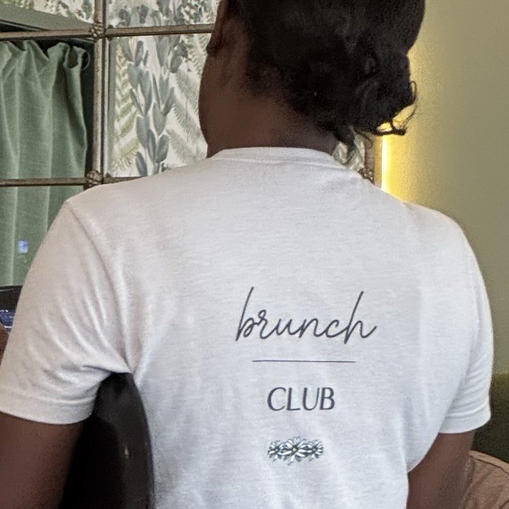 Café Bastille Miami Beach - Cute server shirt - Cafes Near Me - Miami Beach, Florida Café Bastille Miami Beach - Cute server shirt - Cafes Near Me - Miami Beach, Florida