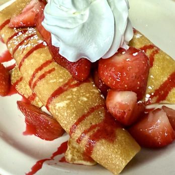 Arnie’s Cafe - Strawberry banana 2 Crepe Combo - Breakfast & Brunch Near Me - Reno, Nevada