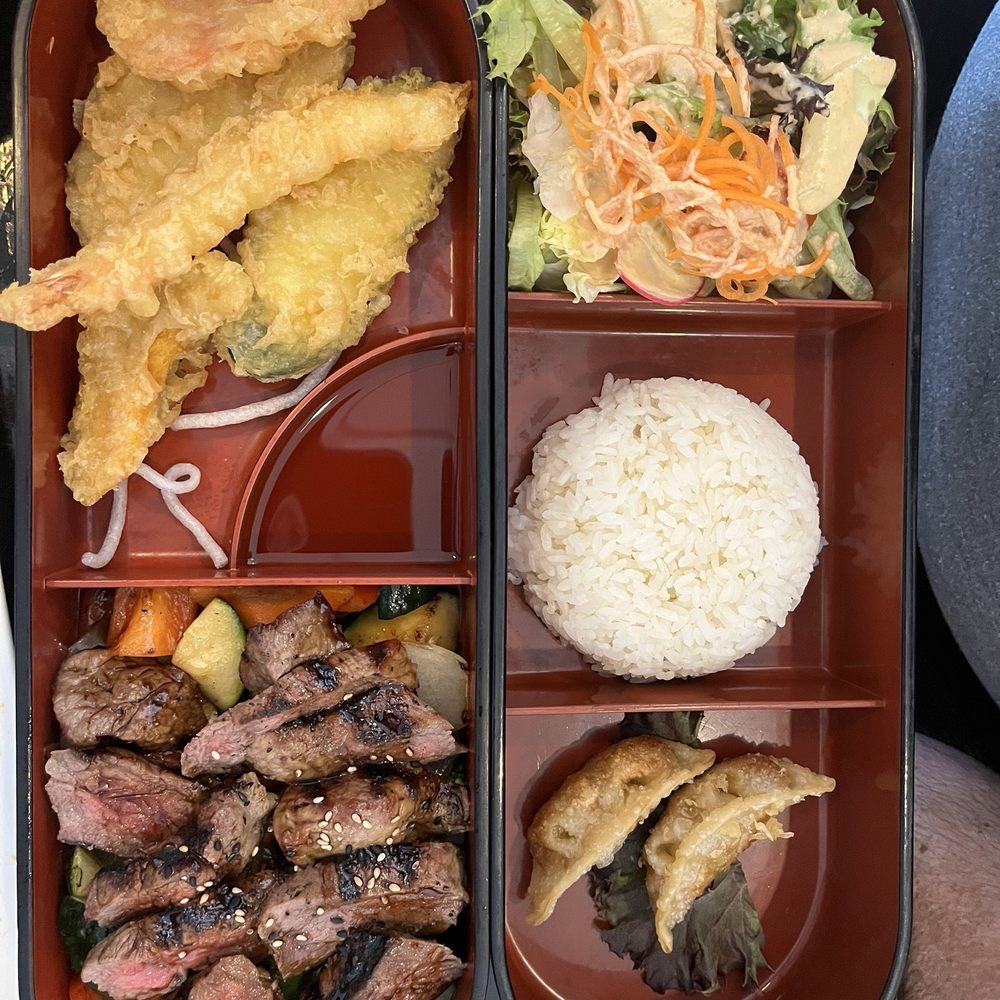 Sushi EN - Steak Bento - Sushi Bars Near Me - Schaumburg, Illinois Sushi EN - Steak Bento - Sushi Bars Near Me - Schaumburg, Illinois