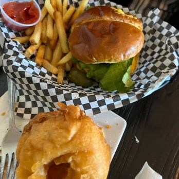 The Swire Inn - Burger, fries, and onion rings - Cocktail Bars Near Me - Middletown, Ohio The Swire Inn - Burger, fries, and onion rings - Cocktail Bars Near Me - Middletown, Ohio