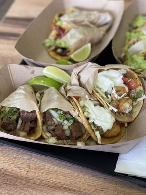 Tacos El Trompo by null
