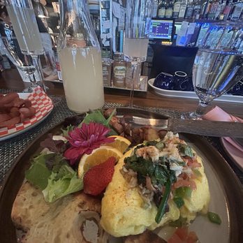 Temsib Eatery & Bar - Crab omelette brunch - Thai Near Me - Bellevue, Washington