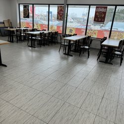 Osmow's Shawarma - Inside