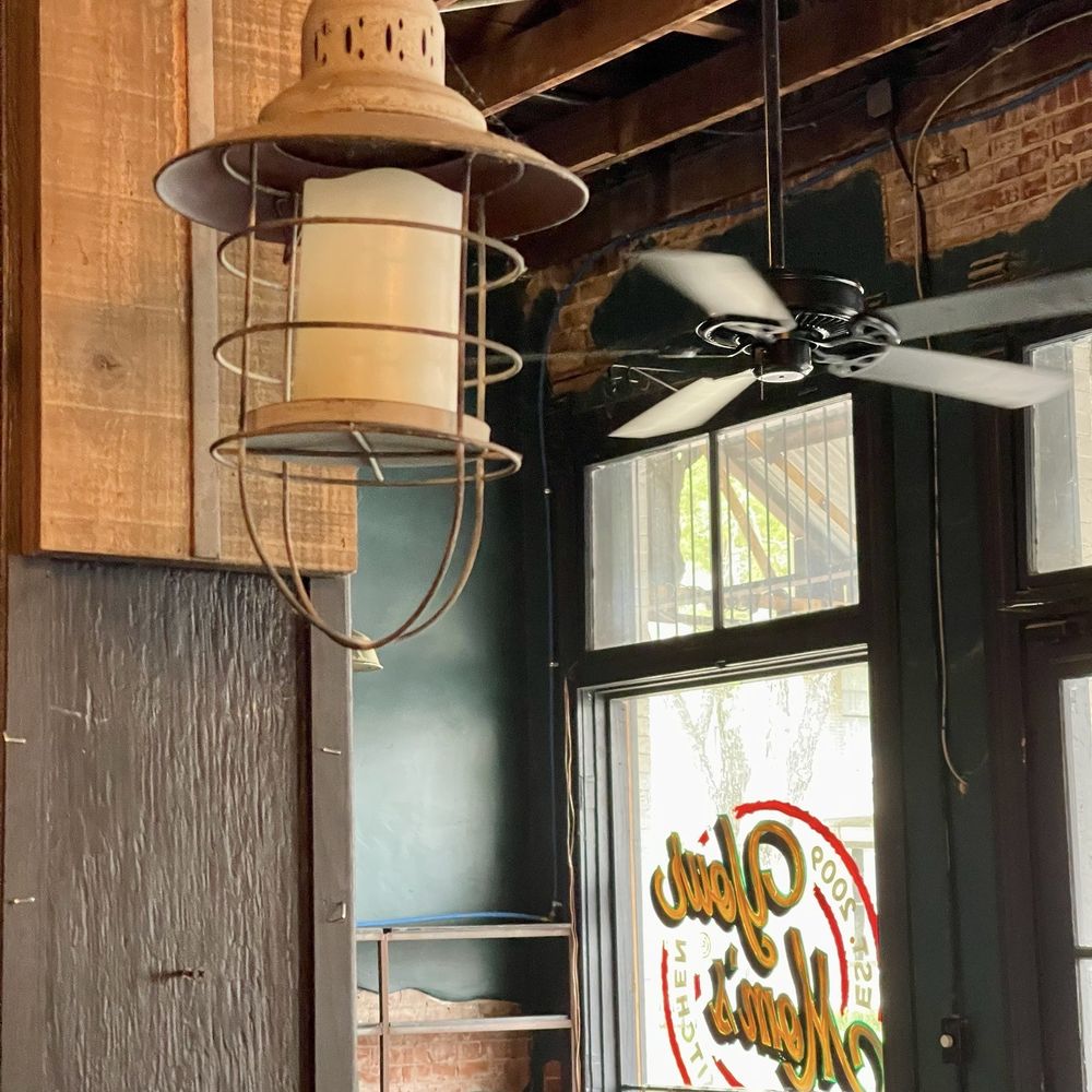 Your Mom's - Great decor - American Near Me - Smithville, Texas Your Mom's - Great decor - American Near Me - Smithville, Texas