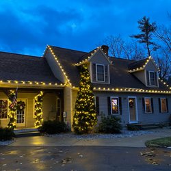 The New England Holiday Light Company