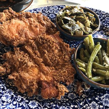 Gus's BBQ - Fried chicken with a side of greens and green beans - Barbeque Near Me - Porter Ranch, California