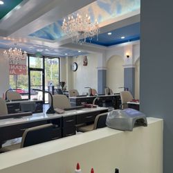 Castle nails - Inside of the nail salon is cute cute