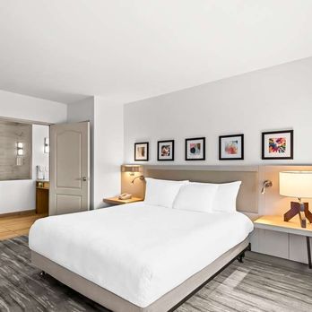 Hilton Garden Inn Seattle North/Everett - Guest room - Hotels Near Me - Mukilteo, Washington Hilton Garden Inn Seattle North/Everett - Guest room - Hotels Near Me - Mukilteo, Washington