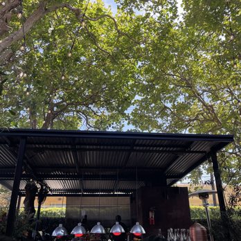 Le Great Outdoor - Outdoor grills smells amazing - Mediterranean Near Me - Santa Monica, California Le Great Outdoor - Outdoor grills smells amazing - Mediterranean Near Me - Santa Monica, California