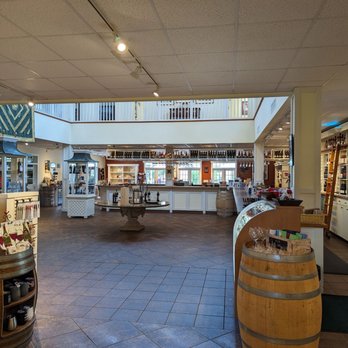 Shelton Vineyards - Wineries Near Me - Dobson, North Carolina