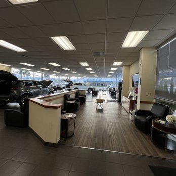 Star Mazda - The waiting lounge - complete with fancy coffee machine and RECLINERS!! :-o - Car Dealers Near Me - Glendale, California Star Mazda - The waiting lounge - complete with fancy coffee machine and RECLINERS!! :-o - Car Dealers Near Me - Glendale, California