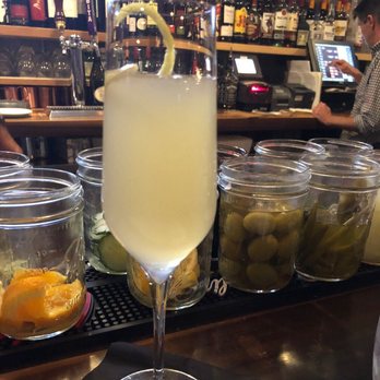 Station 6 - French 75 - Seafood Near Me - Bucktown, Louisiana