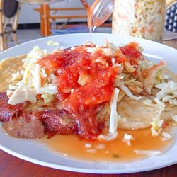 Clavo & Canela - Salvadorian pupusa.