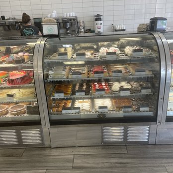 Miramar Bakery - Bakeries Near Me - Hollywood, Florida