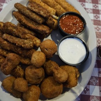 Cousins Pizza Pub - Combo Platter - Pizza Near Me - Roselle, Illinois
